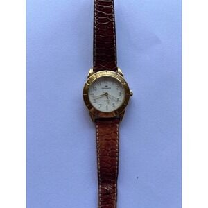 Vintage Pryngeps Mens Quartz Watch Gold Tone Case Brown Leather Strap White Dial